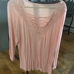 Maurices size 2 3/4 sleeve shirt.